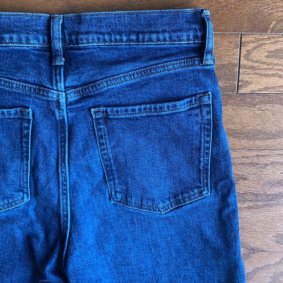 Old Navy Extra High Rise Sky-Hi Straight Jean Button Fly Blue Denim Size 8 - Picture 7 of 8